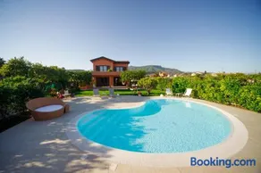 Le Monachelle Luxury - Image 1
