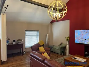 APARTMENT 185 - Image 5