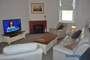 Jacaranda Cottage - Image 3