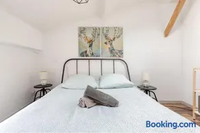 Appartement "Sacha" au calme en Hypercentre de Revel - Image 3