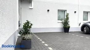 Ideale City-Wohnung mit 2 Schlafzimmern & Parking - Image 3