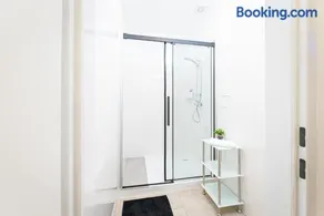 Space Home Apartment - City Hall - Image 3