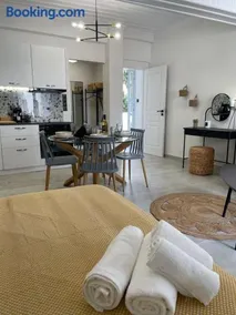 VRACHOS HOUSE "In the heart of Skopelos Town" - Image 3