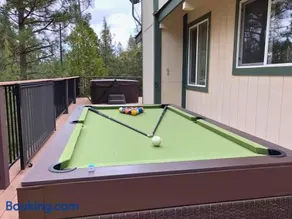 Large Deck & Spa & Games & Vaulted Ceiling Cabin - Image 3