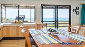 Peter's Cottage - A Coastal Gem In Historic 1770 - Image 2