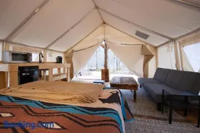 Creekside Glamping Current River Mark Twain Forest - Image 4