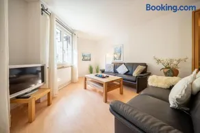 3202 Wunderschoene, frisch renovierte Wohnung mit viel Charme und moderner Optik - Image 3