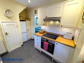 No 10 Dulas - Image 4