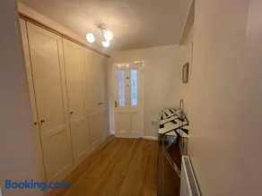 Spacious two bedroom ground floor apartment with free parking - Meriden Solihull - Close to NEC - Image 3