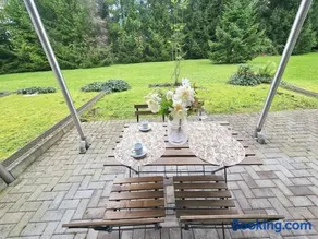 Charming 1BR Retreat with private terrace - Image 4