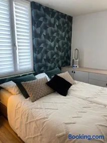 Maison familiale avec piscine privative - Image 4