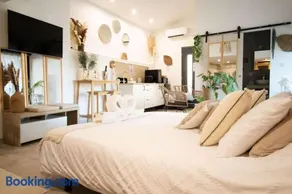 La suite soledad love room jacuzzi et sauna - Image 4
