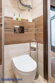 Sophisticated Gem with Private parking - Image 2