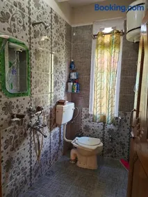 Riverside Retreat Homestay - Image 5