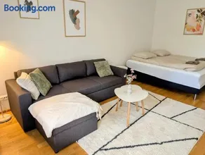 5- Nice and cozy city apartment, free parking - Image 2
