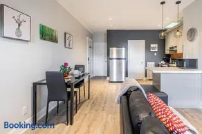1BR - Queen Bed Apartment in Hamilton's Best Neighborhood - Image 1