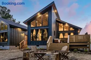 The Caney Cabin Retreat with Sauna, Hot Tub, Fire Pits and Golf - Image 3