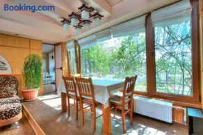 Riviera Apartments - Image 2