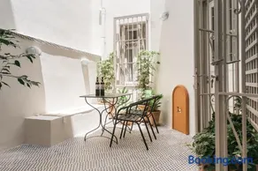 1930's Athenian House by YHA - Image 2
