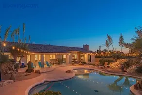 Sunny Scottsdale Oasis with pool - Image 2