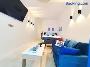 Santorini, Relaxing Spa, Terrace and Parking - Image 5