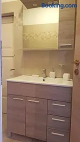 Crveni apartman - Image 3