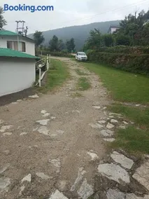Kedar Kantha Resort - Image 2