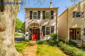 The Walton House - historic 3bd 2 5ba with parking - Image 5