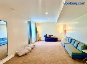 Barakah Manor Bed & Breakfast Stays & Events - Image 3