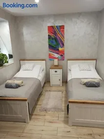 Apartamenty CENTRUM MIASTA Tomaszowa Mazowieckiego Quick Check-in Szybkie zameldowanie - Image 1