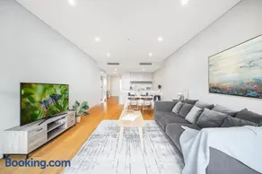 Staycation Vibes Resort-Style 2BR Pool & Gym - Image 1