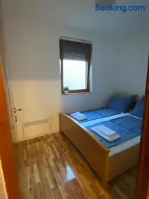 House Reko - Image 5
