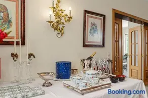 Holiday Home 'Rocha's House' with Private Pool, Private Terrace and Wi-Fi - Image 4