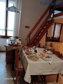 B&b Rosy - Image 2