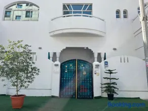 Lunar Beach Hostel - Image 2