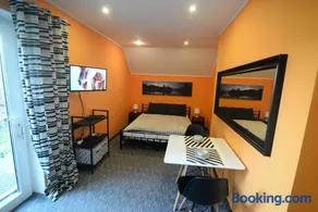 Apartment 5A - Image 1