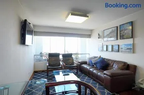 Guernica Apartments - Image 1