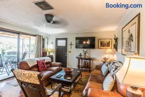 GULF BREEZE HIDEAWAY Waterfront access on the Salt River offers a Dock, Large outdoor firepit, Sleeps 4 in 2 King bedrooms each with a pvt bathroom, 1 Dog Ok with pet fee - Image 2