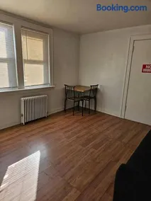 Private apartment with 1 bedroom and 1 bathroom - Image 3