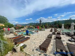 Belvedere Yacht Club Berzasca - Image 3