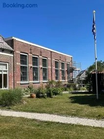 Suite School 15 A - Image 2