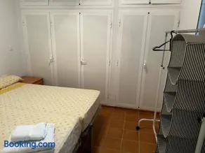 Apartamento con jardín en parcela compartida y parking seguridad - Image 5