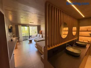 Elegance Suites - Image 1
