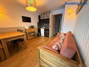 Appartement skis aux pieds avec parking et wifi à Tignes - Image 1