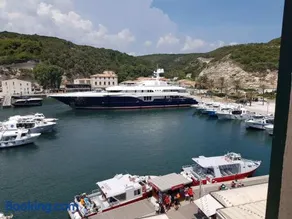 Superbe T3 sur la Marina de Bonifacio - Image 1