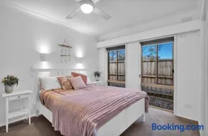 Large Pet Friendly Island Escape - Image 5
