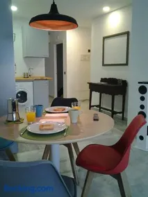 Pop Art House 2 Bedrooms - Image 1
