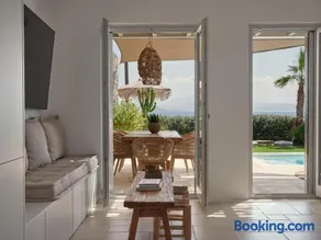 Mando Seaside Villa - Image 5