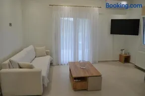 Gaia Messinian Villa - Image 2