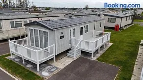 Hardys Caravan Park - Image 4
